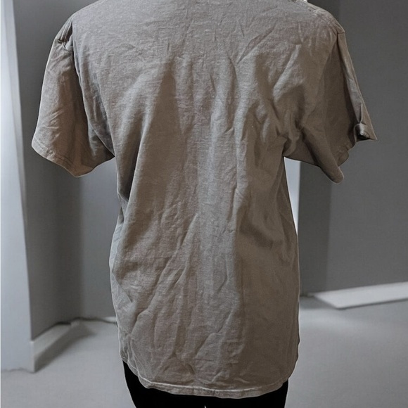 Graceland Gray Short Sleeve Tee - Picture 3 of 5